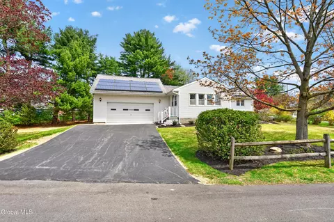 12 Alva Dr, Latham, NY 12110