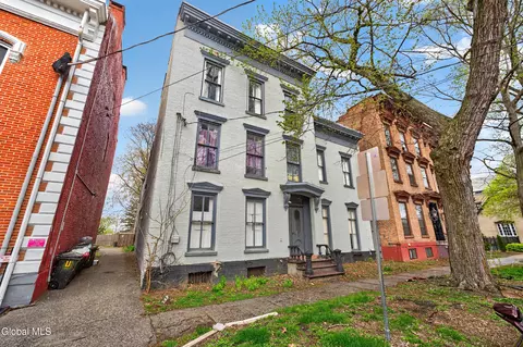 7 Union St, Schenectady, NY 12305