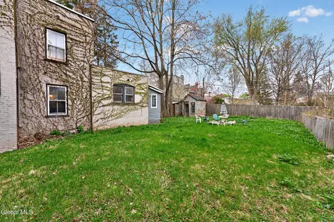 Exterior - 7 Union St, Schenectady, NY 12305 photo 5 of 8