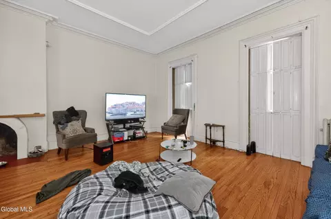Living - 7 Union St, Schenectady, NY 12305 photo 7 of 9