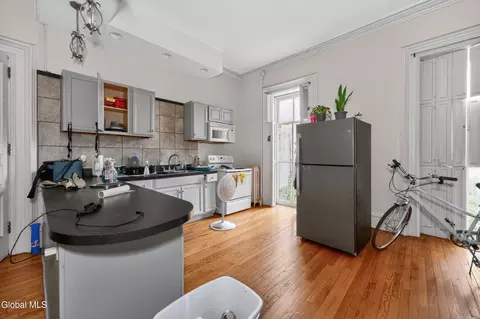 Kitchen - 7 Union St, Schenectady, NY 12305 photo 4 of 5