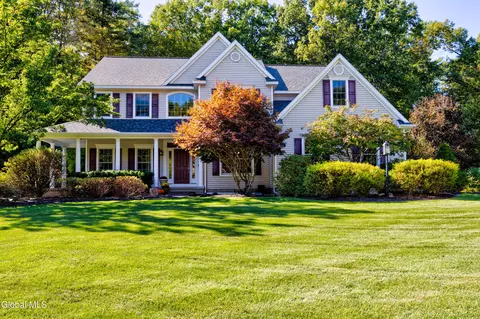 14 Little Dr, Malta, NY 12020