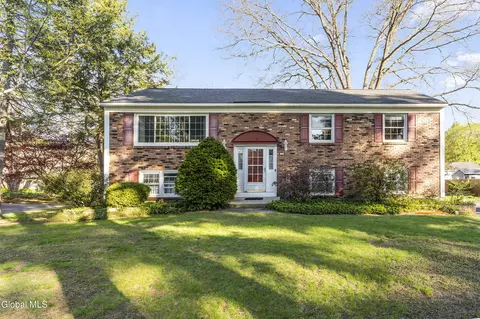 3158 Lone Pine Rd, Schenectady, NY 12303
