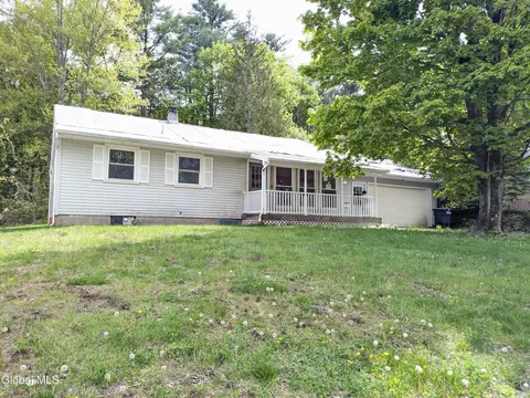110 Ash St, Corinth, NY 12822