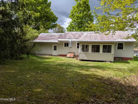 110 Ash St, Corinth, NY 12822 photo 6
