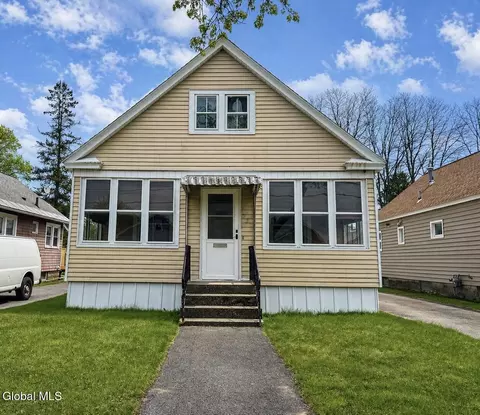 Exterior - 233 Sixteenth St, Schenectady, NY 12306 photo 4 of 5