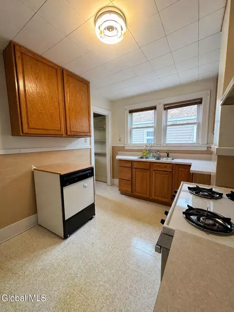 Kitchen - 233 Sixteenth St, Schenectady, NY 12306 photo 3 of 3