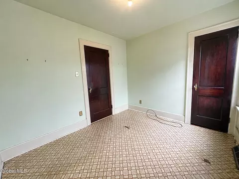 Bedroom - 233 Sixteenth St, Schenectady, NY 12306 photo 4 of 4