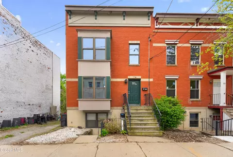 78 1st St, Albany, NY 12210