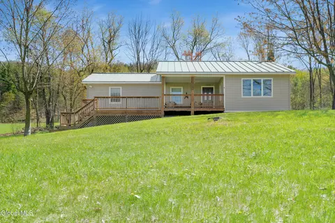 1220 Coach Rd, Argyle, NY 12809