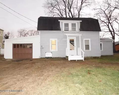 409 Progress Rd, Gloversville, NY 12078