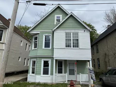 609 Bluff Ave, Schenectady, NY 12303