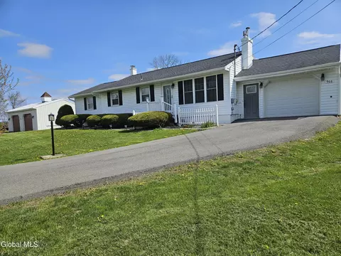 966 Fort Hunter Rd, Amsterdam, NY 12010