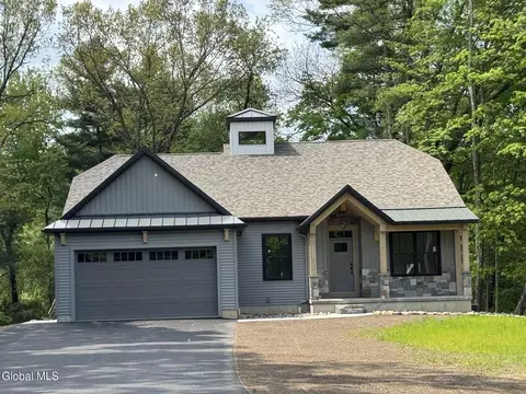 561 Lake Rd, Saratoga Springs, NY 12866