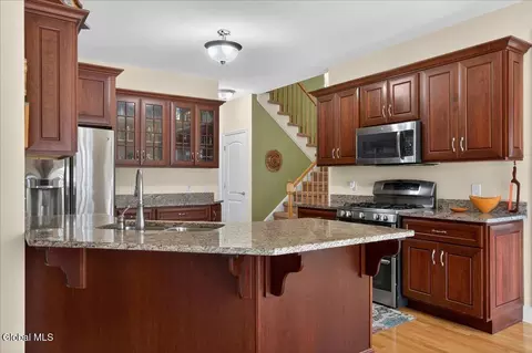 Kitchen - 1019 Gideon Trce, Schenectady, NY 12302 photo 4 of 6