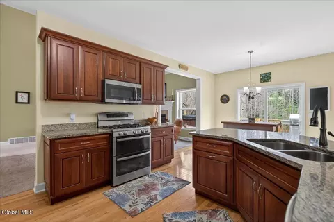 Kitchen - 1019 Gideon Trce, Schenectady, NY 12302 photo 6 of 6