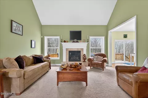 Living - 1019 Gideon Trce, Schenectady, NY 12302 photo 2 of 3