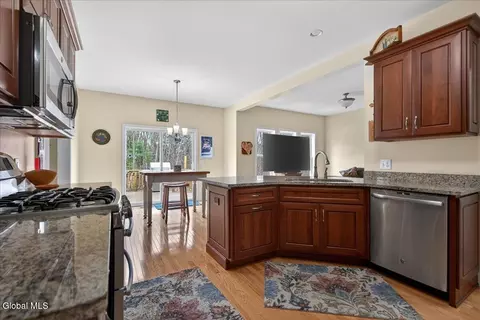 Kitchen - 1019 Gideon Trce, Schenectady, NY 12302 photo 3 of 6