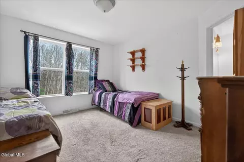 Bedroom - 1019 Gideon Trce, Schenectady, NY 12302 photo 6 of 7