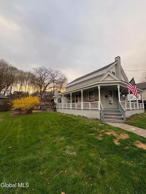 10 Prospect Ave, Port Henry, NY 12974