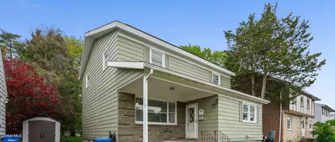 92 Fleetwood Ave, Albany, NY 12209