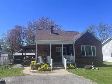 218 E Campbell Rd, Schenectady, NY 12303
