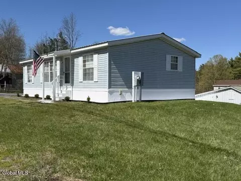 52 2nd Ave, Hadley, NY 12835