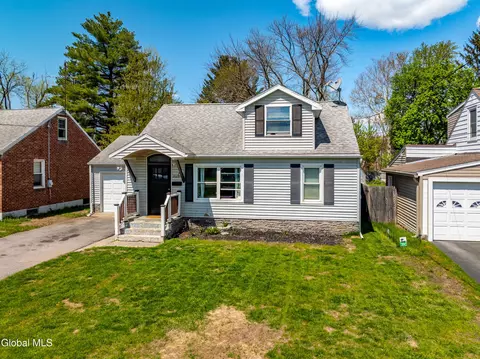 2023 Robinwood Ave, Rotterdam, NY 12306