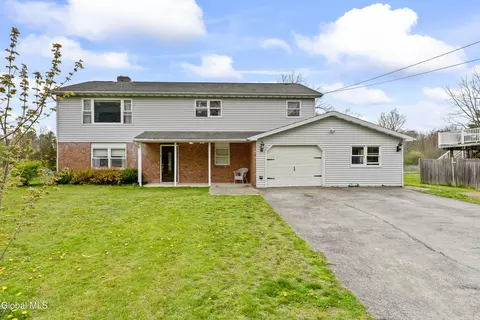 1 Walter Rd, Troy, NY 12180