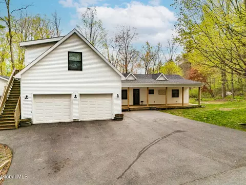 10 E Branch Dr, Queensbury, NY 12804