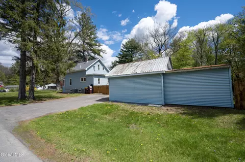 Exterior - 84 Pashley Rd, Glenville, NY 12302 photo 5 of 5
