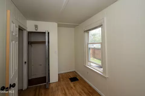 Bedroom - 84 Pashley Rd, Glenville, NY 12302 photo 1 of 4