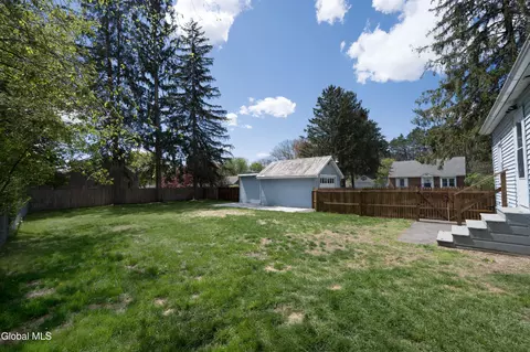 Exterior - 84 Pashley Rd, Glenville, NY 12302 photo 4 of 5