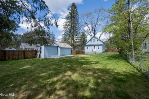 Exterior - 84 Pashley Rd, Glenville, NY 12302 photo 2 of 5
