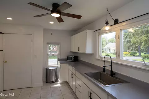Kitchen - 84 Pashley Rd, Glenville, NY 12302 photo 1 of 2