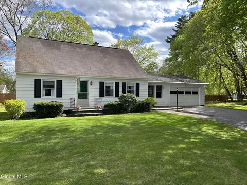 57 7th Ave, Hudson Falls, NY 12839