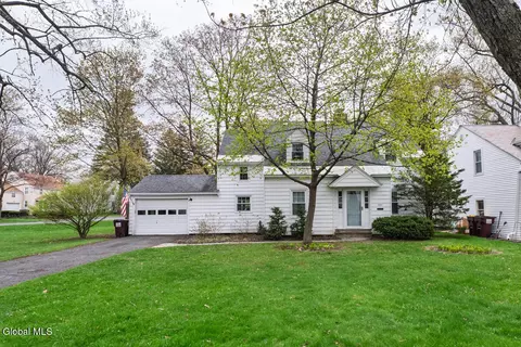 1380 Clifton Park Rd, Niskayuna, NY 12309