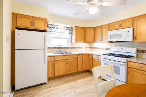 Kitchen - 3270 Mcdonald Ave, Schenectady, NY 12304 photo 1 of 2
