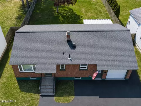 View/Area - 3270 Mcdonald Ave, Schenectady, NY 12304 photo 2 of 2