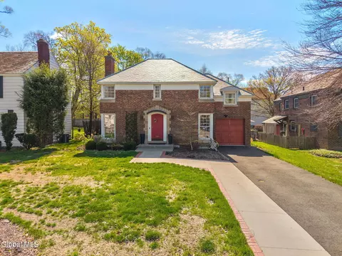143 Rosemont St, Albany, NY 12206