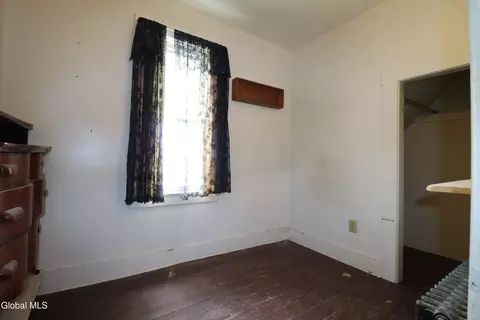 Bedroom - 10 Daggett Ter, Schenectady, NY 12307 photo 6 of 9