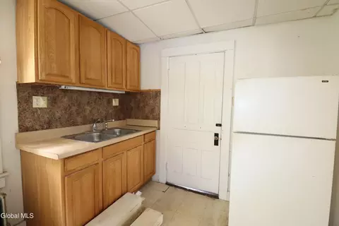 Kitchen - 10 Daggett Ter, Schenectady, NY 12307 photo 1 of 2