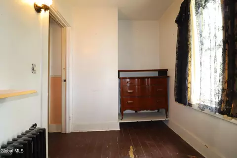 Bedroom - 10 Daggett Ter, Schenectady, NY 12307 photo 8 of 9