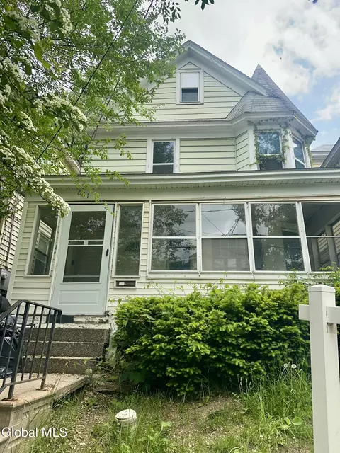 661 Myrtle Ave, Albany, NY 12208