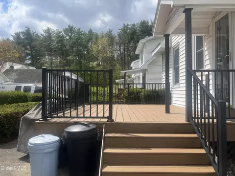Exterior - 824 Dean St, Schenectady, NY 12309 photo 2 of 5