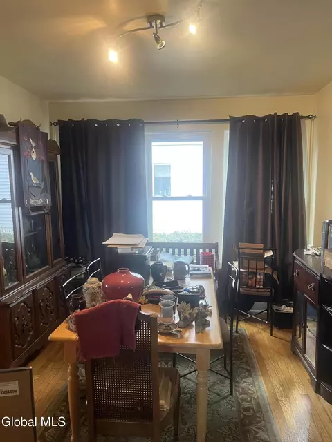 Dining - 824 Dean St, Schenectady, NY 12309 photo 1 of 1