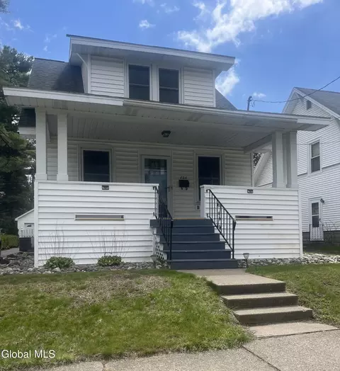 Exterior - 824 Dean St, Schenectady, NY 12309 photo 5 of 5
