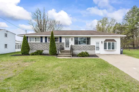 1041 St Jude Dr, Schenectady, NY 12303