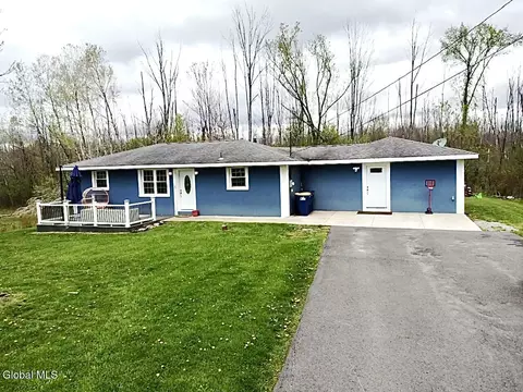 6847 W Carter Rd, Westmoreland, NY 13490