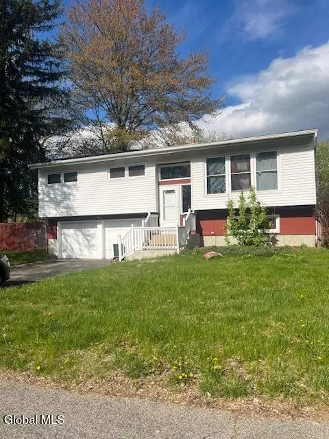12 Vincent Ave, Albany, NY 12205